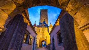 Medieval city of Rothenburg ob der Tauber, Germany (© kanuman/Getty Images)(Bing Canada)