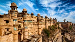 瓜廖尔堡，中央邦，印度 (© Dmitry Rukhlenko-Photos of India/Alamy)(Bing China)