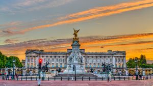 Buckingham Palace, London (© Leonid Andronov/Shutterstock)(Bing United Kingdom)