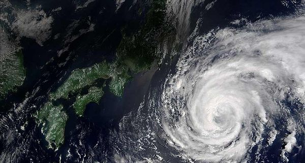 「台風ナムセーウンの衛星画像」