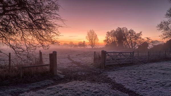 Alba invernale a Dedham, Colchester, Inghilterra