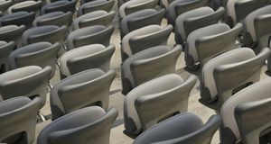 Stadionsitze in der Allianz Arena in München (©Peter Widmann/imagebroker/age fotostock) &copy; (Bing Germany)