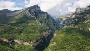 Añisclo Canyon, Ordesa y Monte Perdido National Park, Huesca, Spain (© Marisa Estivill/Shutterstock)(Bing United States)