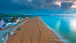 ｢トアクロスの浜辺｣イギリス, デヴォン州 (© Sebastian Wasek/age fotostock)(Bing Japan)