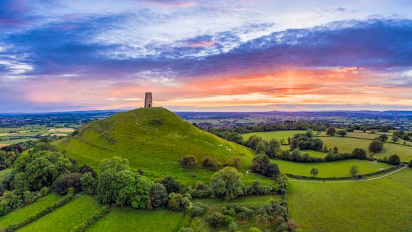 Torre della chiesa di San Michele sulla Glastonbury Tor, Glastonbury, Somerset, Inghilterra