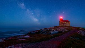 Rose Blanche Lighthouse, Newfoundland, Canada (© Adam Woodworth/Cavan)(Bing New Zealand)