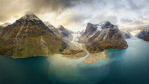 克里斯蒂安王子之声，格陵兰岛 (© Posnov/Getty Images)(Bing China)