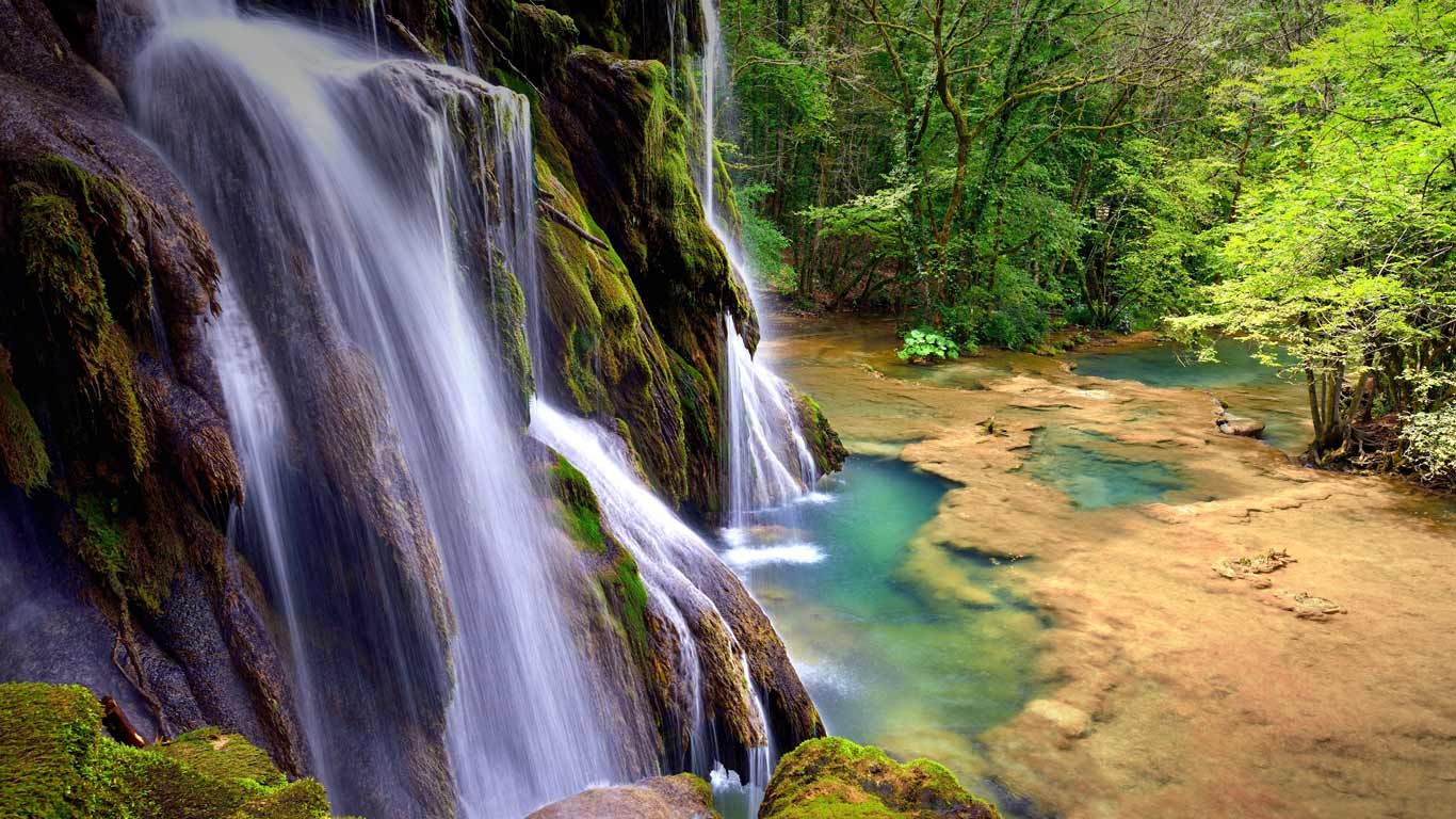 Cascade dans le Jura, Franche-Comté, France