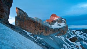 罗兰多山口，奥德萨和佩迪多山国家公园，西班牙 (© Inaki Relanzon/Nature Picture Library/Alamy Stock Photo)(Bing China)