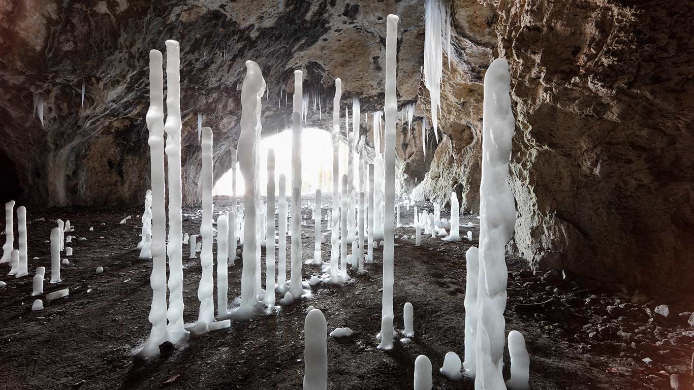 Eiszapfen in der Oswaldhöhle bei Muggendorf, Wiesenttal, Fränkische Schweiz, Bayern, Deutschland