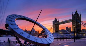 Tower bridge and giant time sundial, London, England (© Tim Gartside/age fotostock) &copy; (Bing New Zealand)