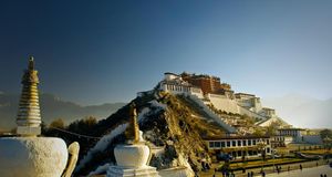 ｢ラサのポタラ宮｣中国, チベット, ラサ, ポタラ宮 -- Bob Krist/eStock Photo &copy; (Bing Japan)