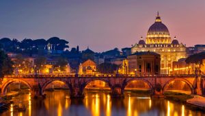 ｢サンタンジェロ橋とサン・ピエトロ大聖堂｣イタリア, ローマ (© robertharding/Masterfile)(Bing Japan)