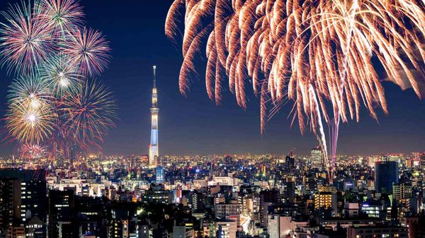 ｢隅田川花火大会とスカイツリー｣東京
