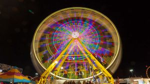 The Giant Wheel ride at the Canadian National Exhibition (CNE), Toronto (© James Hackland/Alamy)(Bing Canada)