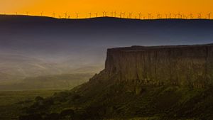 Wild Horse Wind and Solar Facility on Whiskey Dick Mountain, Washington (© Jim Meyers)(Bing United States)