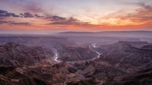 Fish River Canyon, Namibia (© R. M. Nunes/Getty Images)(Bing Australia)
