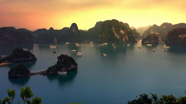Sunset on Hạ Long Bay, Vietnam