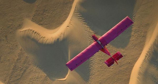 Tunisia, Ultralight flying over the desert