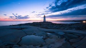 Peggy's Point Lighthouse, Atlantic Coast, Nova Scotia (© Prashanth Bala/Shutterstock)(Bing Canada)
