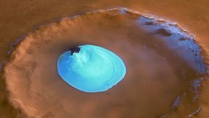 北方大平原的火星陨石坑内结的冰 (© VUZE/NASA/Alamy)(Bing China)