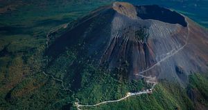Mt. Vesuvius, Italy -- Guido Alberto Rossi/TipsImages &copy; (Bing Australia)