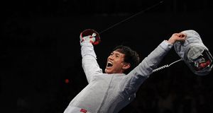 2008年北京奥运会男子个人击剑金牌得主仲满 -- Philippe Desmazes/AFP/Getty Images &copy; (Bing China)