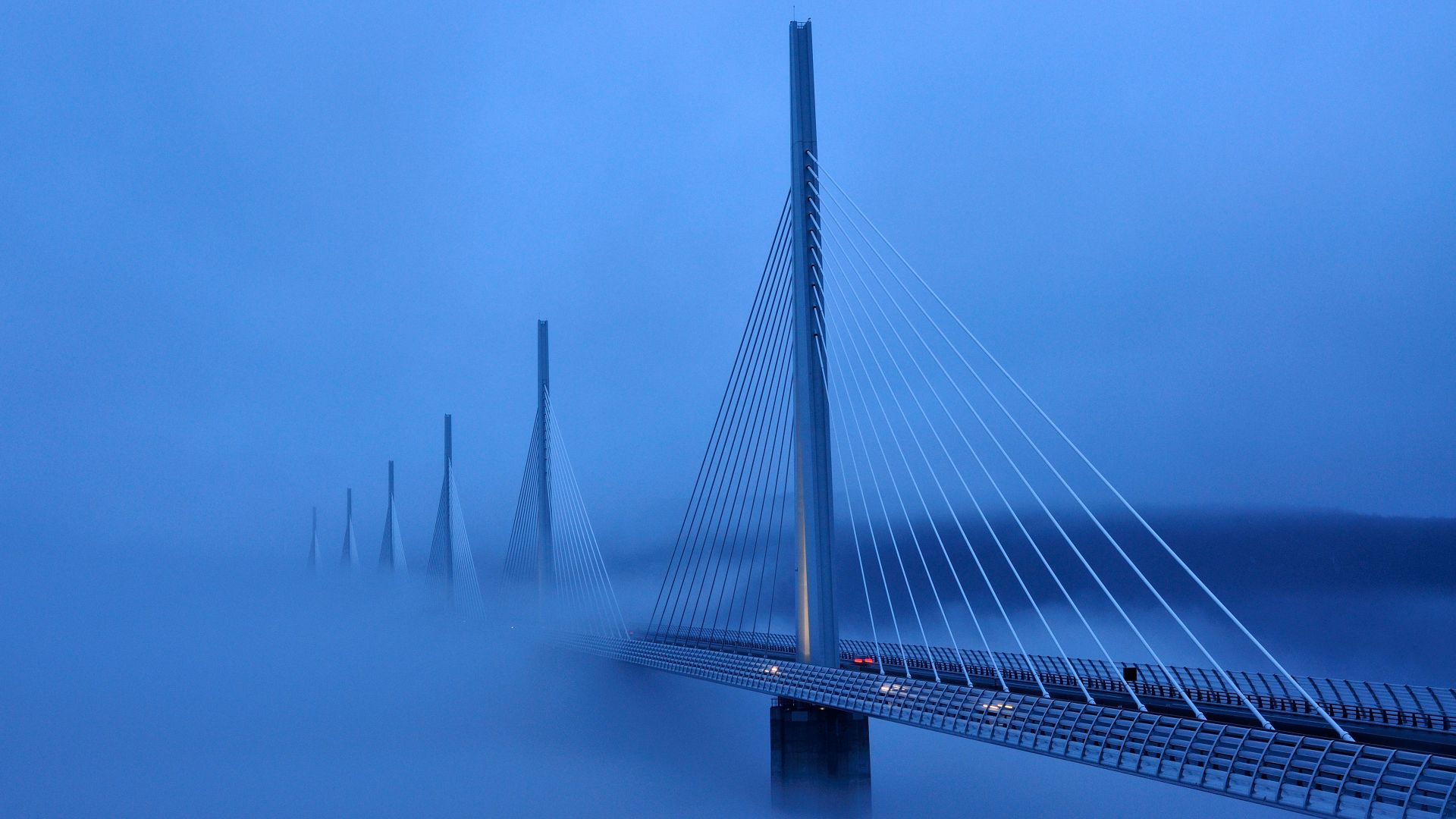 Viaduc de Millau, Aveyron, France