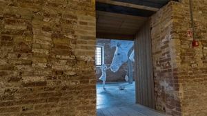 L’oeuvre “Le problème du cheval” de Claudia Fontes, Venise, Italie (© Marco Secchi/Getty Images)(Bing France)
