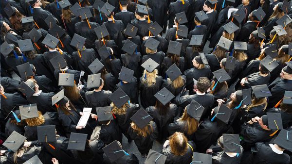 Cérémonie de remise des diplômes à l’américaine, Troyes
