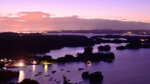 ｢松島｣宮城, 松島湾 (© Sean Pavone/Alamy)(Bing Japan)