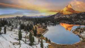 Cathedral Peak, parc national de Yosemite, Californie, États-Unis (© Mark Brodkin/Rex Features)(Bing France)