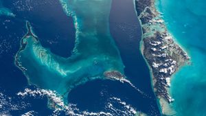 Les Bahamas vues depuis la Station spatiale internationale (© NASA)(Bing France)