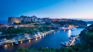 Citadelle de Bonifacio, Corse-du-Sud, France (© Marc Dozier/Getty Images)(Bing France)