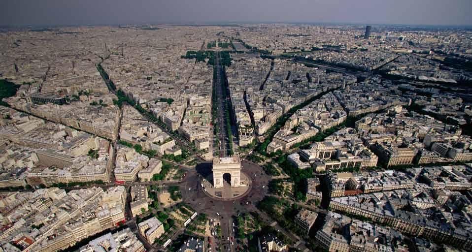 ArcDeTriompheAerial