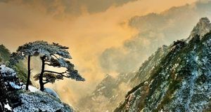 Huang Shan (monts Jaunes) en hiver, province d’Anhui, Chine (©ericgood/Flickr/Getty Images) &copy; (Bing France)