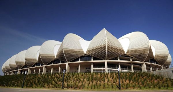 Das Nelson Mandela Bay-Stadion in Port Elizabeth, Südafrika