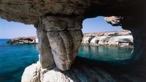 Meereshöhlen am Kap Greco, Zypern (© DEA/G. M. ROSSI/Getty Images)(Bing Deutschland)