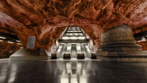 Station de métro Rådhuset à Stockholm, Suède (© Alexander Dragunov/In cooperation with 500px)(Bing France)