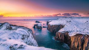 The Cornish Coast Path covered in snow, Land's End, Cornwall, England (© Josef FitzGerald-Patrick/Getty Images)(Bing United Kingdom)