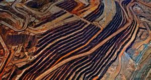 Aerial view of Mount Whaleback iron ore mine, Australia (© John W Banagan/Getty Images) &copy; (Bing Australia)