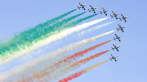 Esibizione Frecce Tricolori a Palermo, Sicilia (© ph.antonio pulizzi/Getty Images)(Bing Italia)