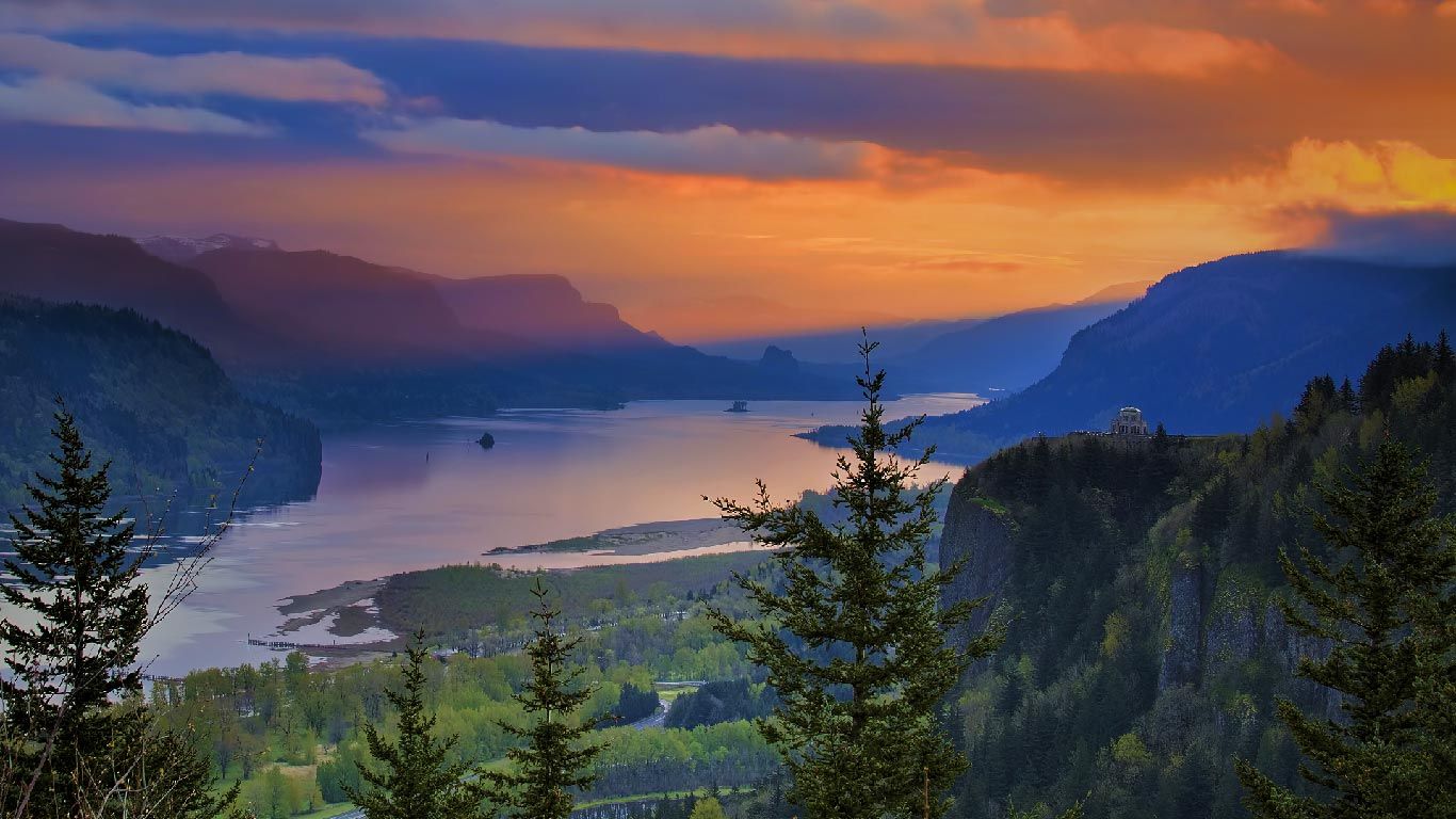 Crown Point at Columbia River Gorge, Oregon
