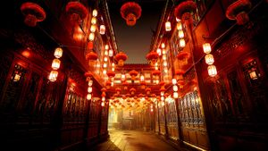 中国，四川，成都，美丽的锦里古街 (© Kiszon Pascal/Moment/Getty Images)(Bing China)