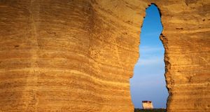 Keyhole Arch in Monument Rocks National Natural Area, Kansas (© Charles Gurche /Danita Delimont) &copy; (Bing Australia)
