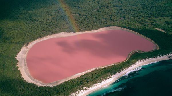 Lake Hillier, Middle Island, Western Australia