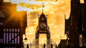 The sun sets over the Eastgate Clock in Chester. (© ZinCat/Getty Images)(Bing United Kingdom)