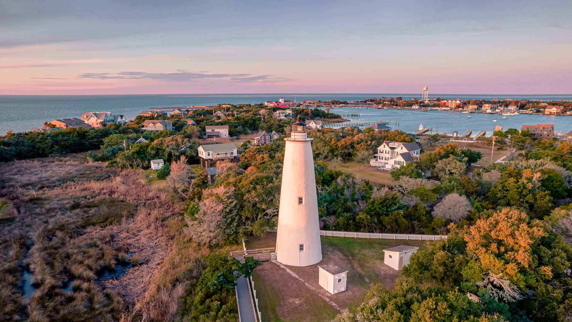 Ocracoke Lighthouse on Ocracoke Island, North Carolina, USA