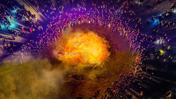 Bonfire to celebrate New Year\'s Eve in 2014 in Reykjavik, Iceland