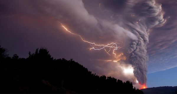 The eruption of Puyehue - Cordon Caulle Rininahue Volcano, Chile